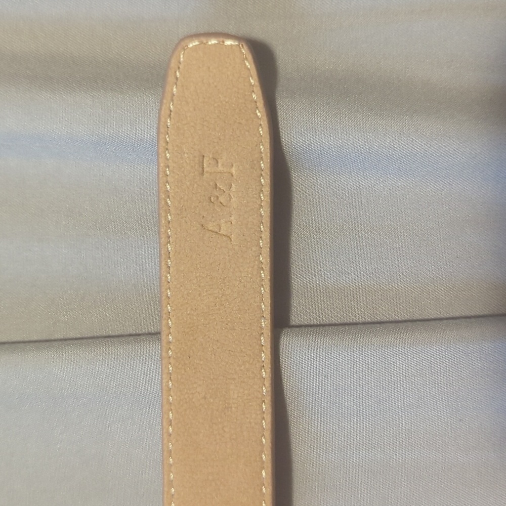 Abercrombie & Fitch Oval Buckle Belt - Picture 2 of 5